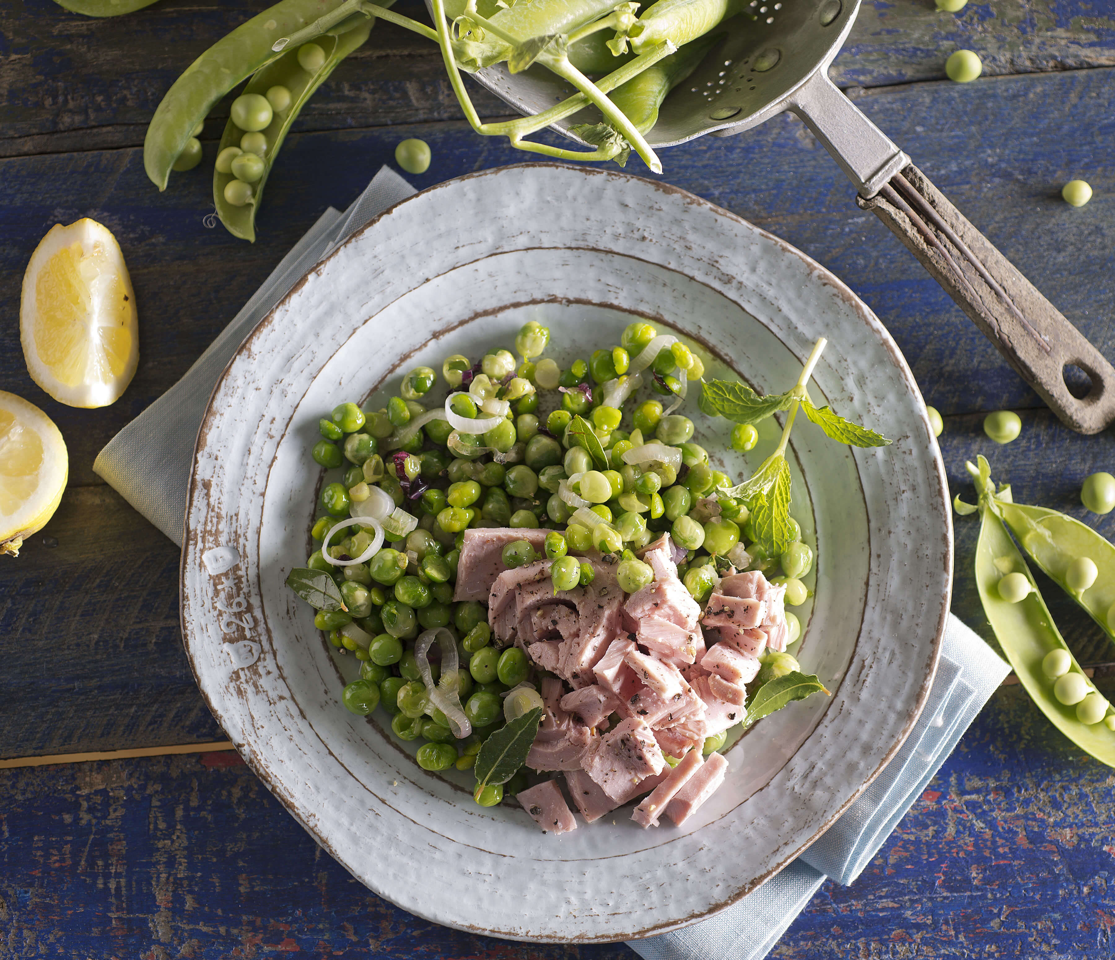 Tuna with Fresh Peas, Spring Onions and Bay Leaves