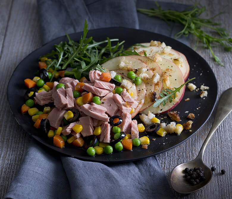 Corn Insalatissime with Rocket, Apples and Breadcrumbs