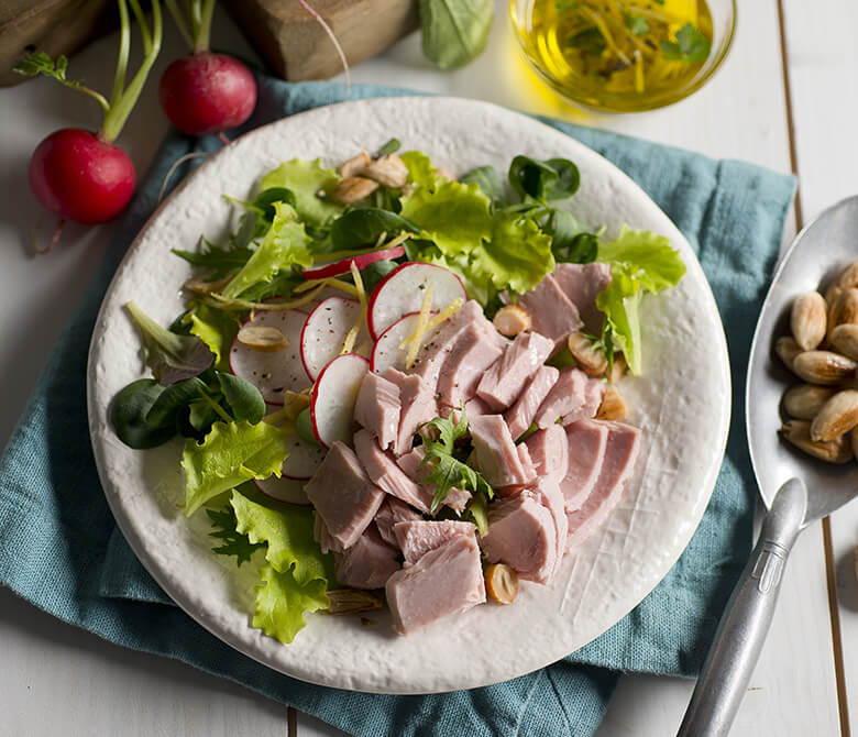 Salade de thon parfumée au citron