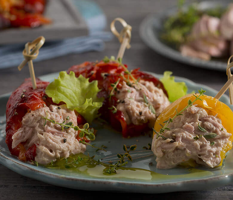 Mini tartare de tomate et d’avocat avec pâté de thon aux trois poivres Rio Mare