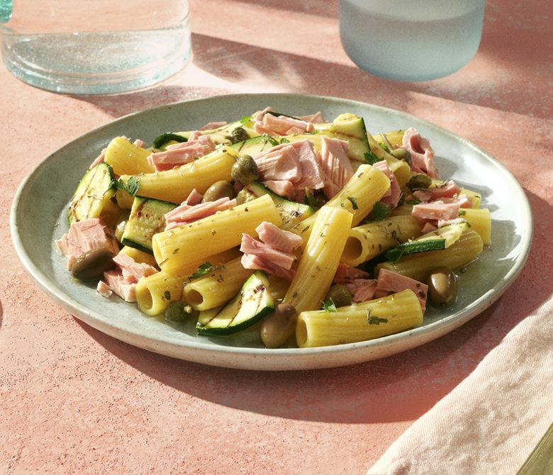 Pasta with Rio Mare Tuna, zucchini, and olives